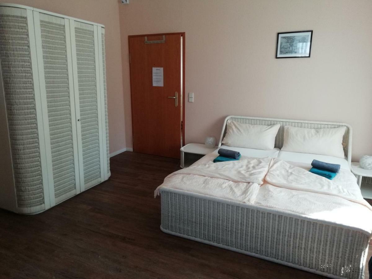 Ferienwohnung Am Torbogen ลืบเบอเนา ภายนอก รูปภาพ